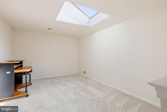 Building Photo - 54 Nestlewood Way