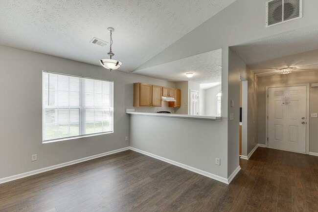 Building Photo - 2195 Oakland Spring Dr