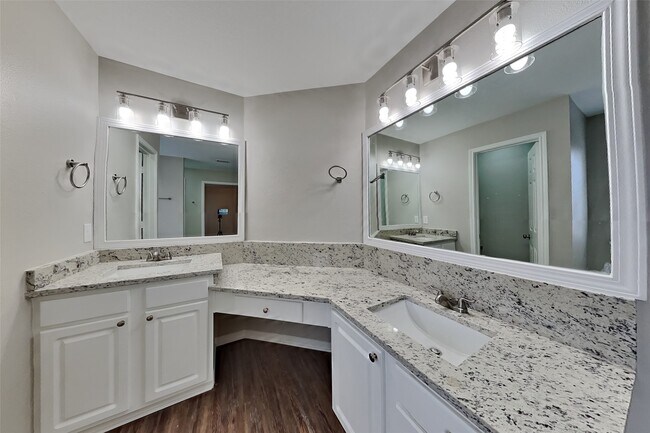 Building Photo - 19410 Kacey Ln Ct