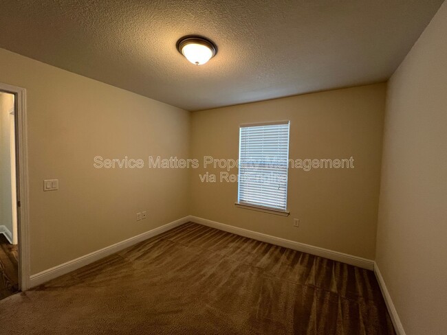 Building Photo - 7037 Season Dr