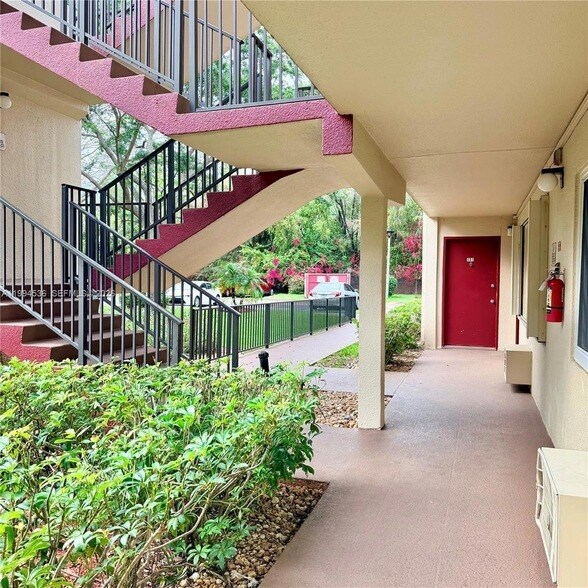 Building Photo - 13300 SW 1st St