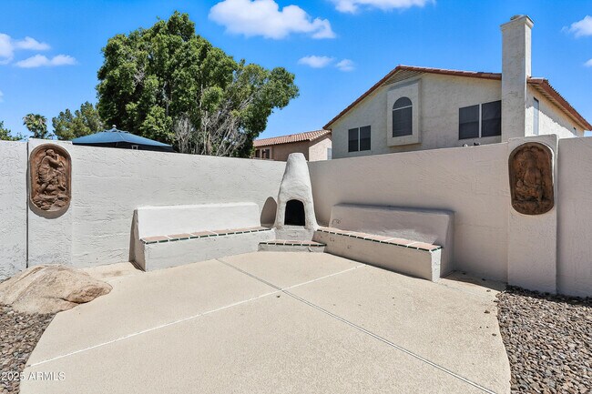 Building Photo - 9829 W Mohawk Ln