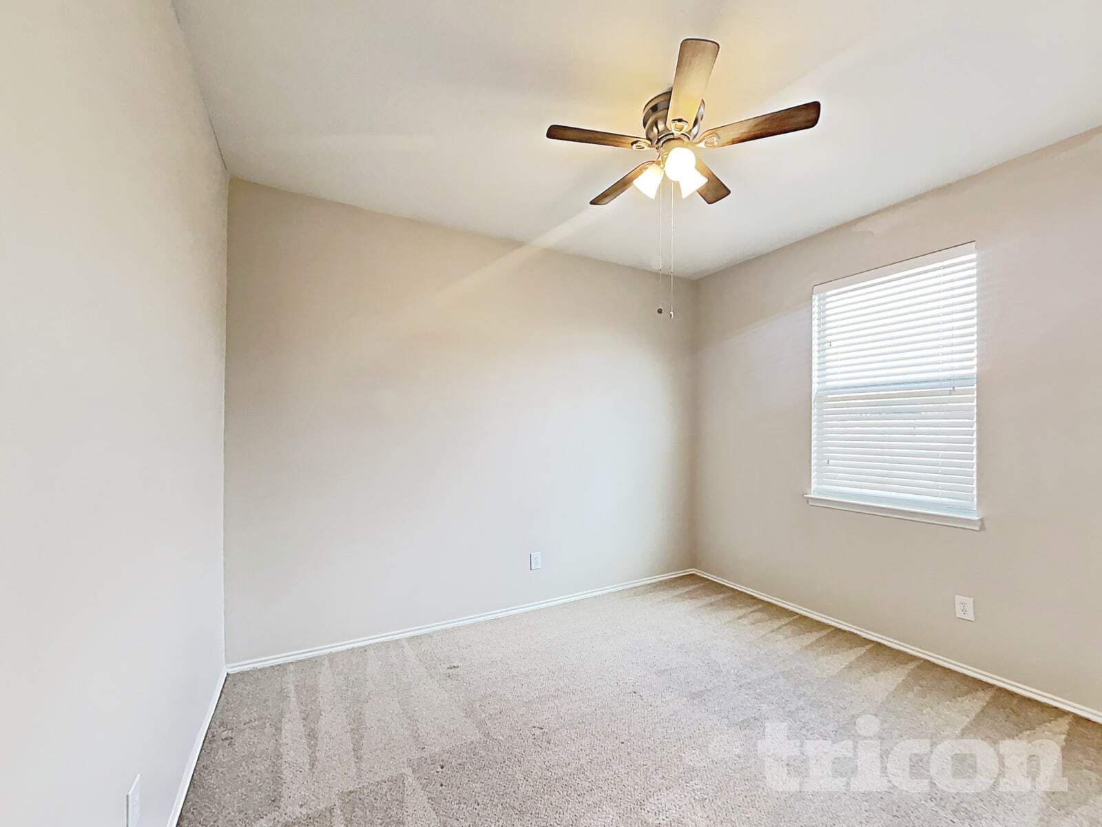 Building Photo - 2106 Rose May Dr