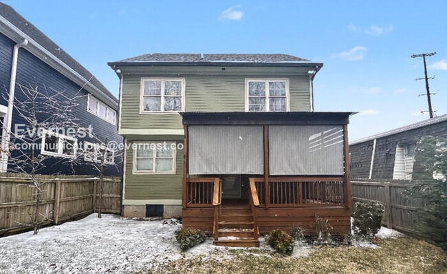 Building Photo - 4 Bed/2.5 Bath Home with Garage / Pet-Friendly / Available Now!