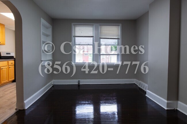 Building Photo - Newly Renovated 3 Bed/1 Bath home in Fairview!