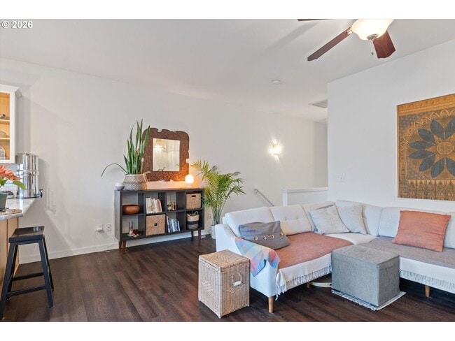 Building Photo - Spacious 3 Bedroom Townhome with Stainless Steel Appliances, Attached Garage & Open Layout