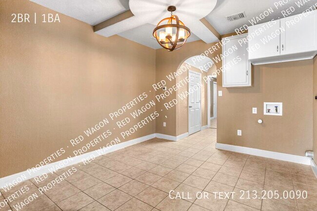 Building Photo - 236 E Dullnig Ct