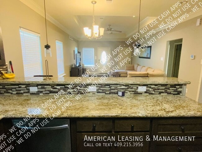 Building Photo - Beautiful Newer Construction, 3 bedroom-2 ...