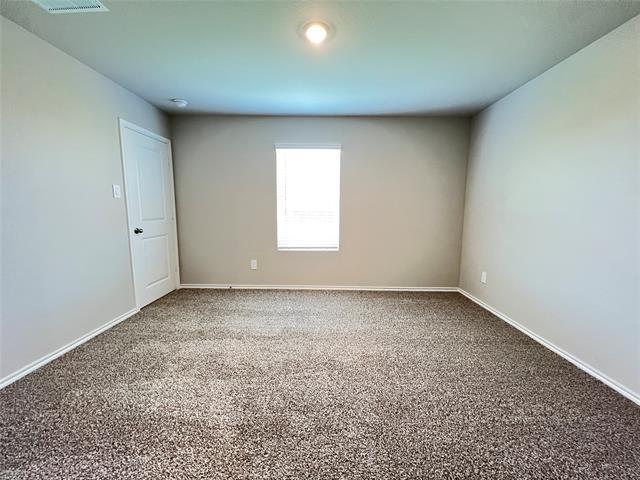Building Photo - 5557 Rollins Dr
