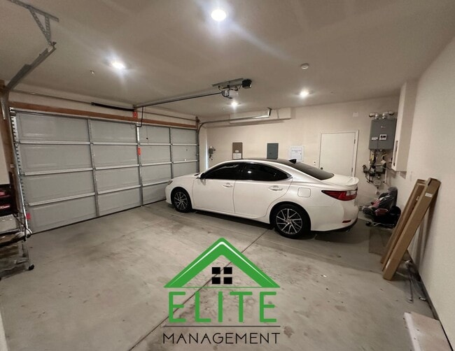 Building Photo - 6089 Waddington Wy