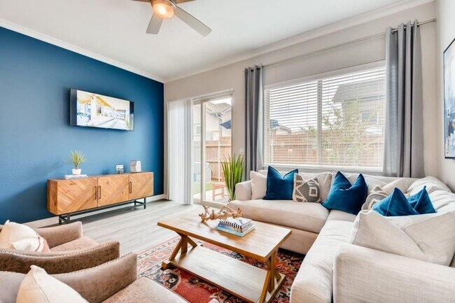Building Photo - 8500 Comanche Springs Dr