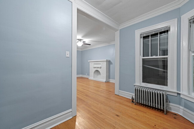 Building Photo - 304 S Kenilworth Ave