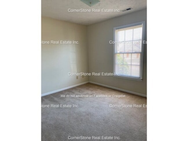 Building Photo - 6329 Foxlake Dr