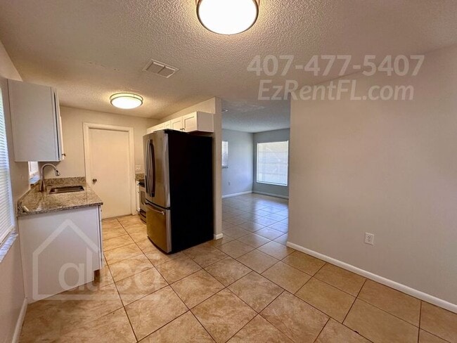 Building Photo - 411 Gilman Cir