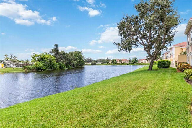 Building Photo - 1050 Villagio Cir