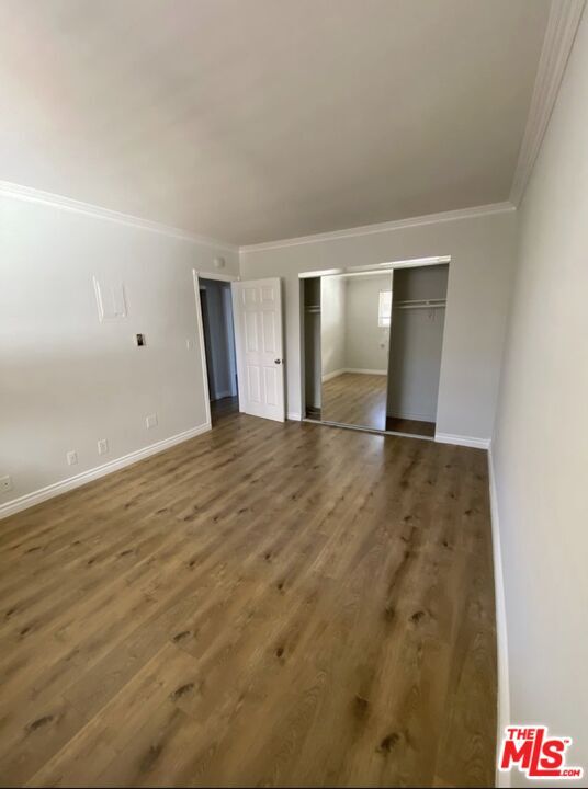 Building Photo - 1030 N Orange Grove Ave