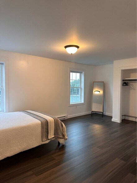 bedroom 2 - 137 Lebanon Rd
