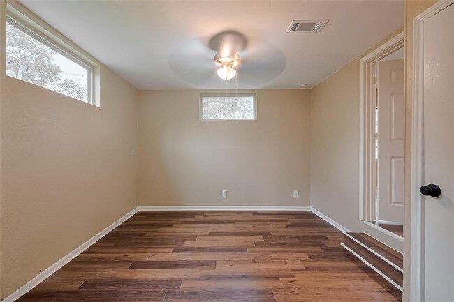 Building Photo - 1311 Pershing St