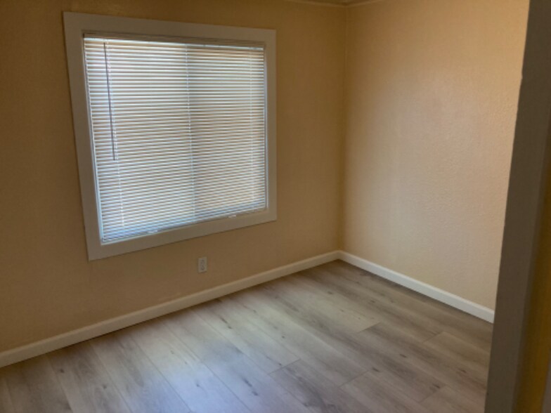 Building Photo - 3207 Hilyard Ave