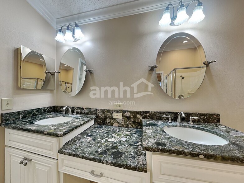 Building Photo - 19409 Melody Fair Pl