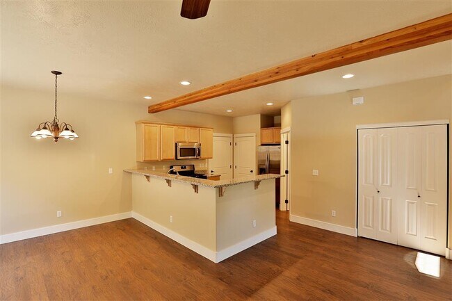 Building Photo - 20162 Merriewood Ln
