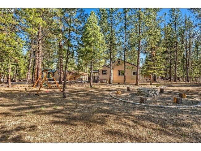 Building Photo - Charming Historic 2 Bed Home + Bonus Room ...