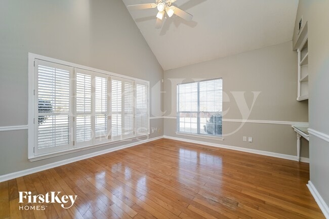 Building Photo - 12289 Riviera Dr