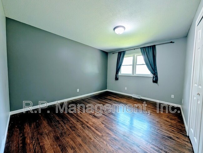 Building Photo - 9342 Trenton Ln N