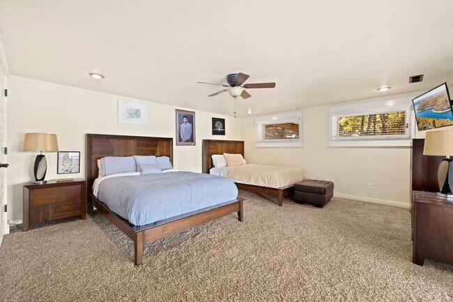 Building Photo - 9063 Mundell Rd