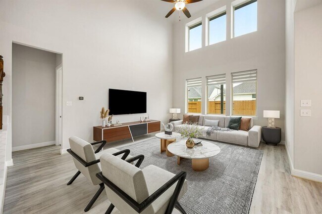 Building Photo - 142 Sunray Creek Dr