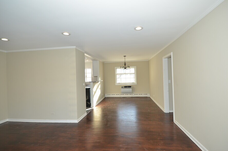 Building Photo - 2038 Sherman Ave