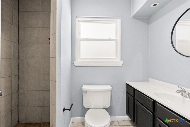 Building Photo - 1513 Westover Dr