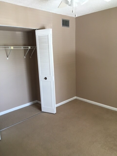 Building Photo - 8211 Sun Spring Cir