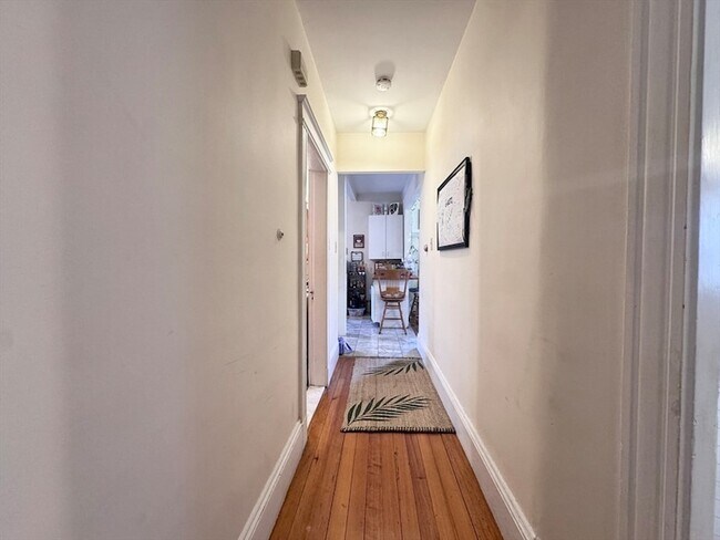 Building Photo - 260 Aspinwall Ave
