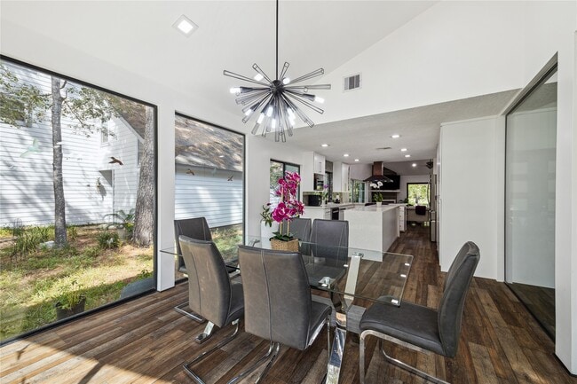 Building Photo - 64 N Timber Top Dr