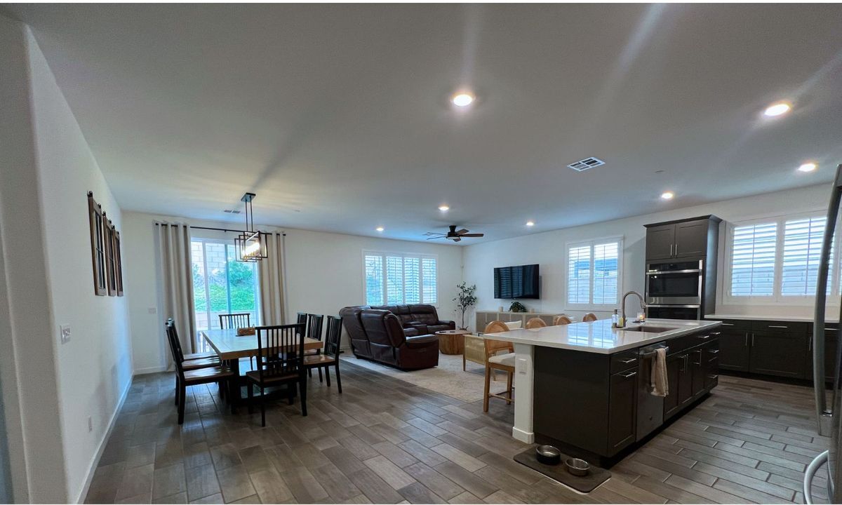 Building Photo - 16746 Mistletoe