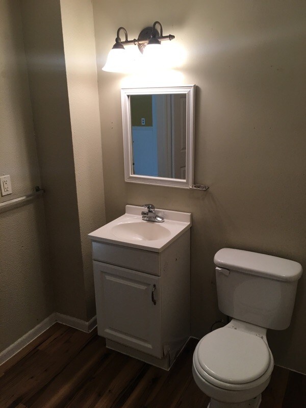 Building Photo - 330 W 1st St