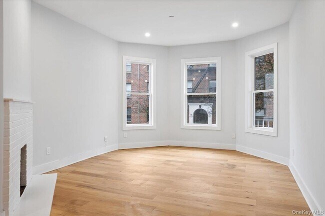 Building Photo - 56 Wildey St