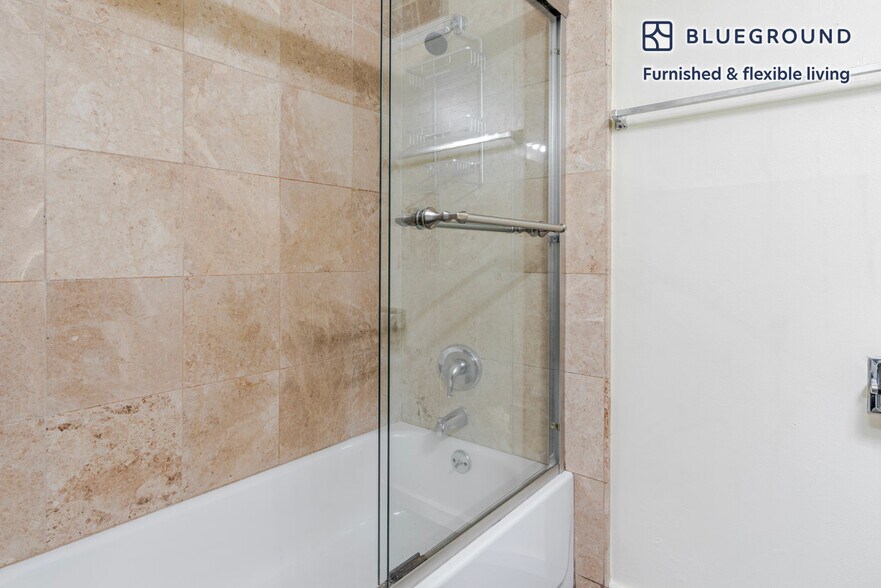 Building Photo - 594 Channing Ave