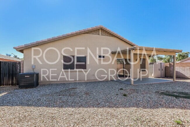 Building Photo - Beautiful 3-bedrooms, 2-baths home nestled...