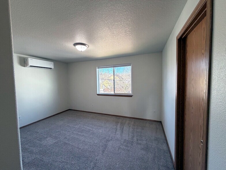 Building Photo - 1139 2nd St NW