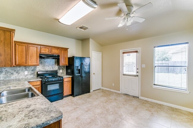 Building Photo - 22450 Highland Point Ln