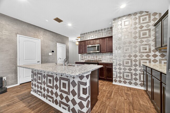 Building Photo - 40347 Blossom Vly Ln