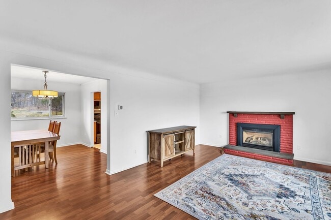 Building Photo - Updated 3BR Home Near Sewickley with Central Air & Finished Walk-Out Basement