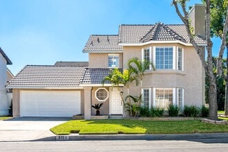 Building Photo - 2 Story dream home, 3 bedroom, 2 and 1/2 B...