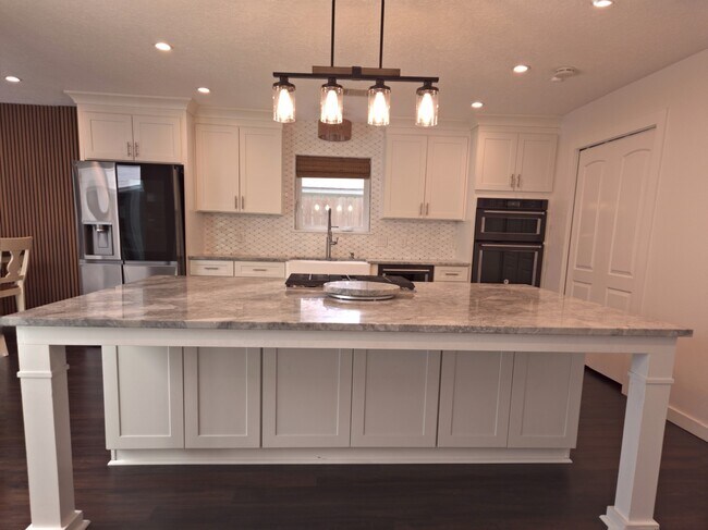 Building Photo - 15715 Tumbling Rapids Dr