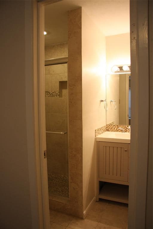 Building Photo - 6750 Sands Point Dr