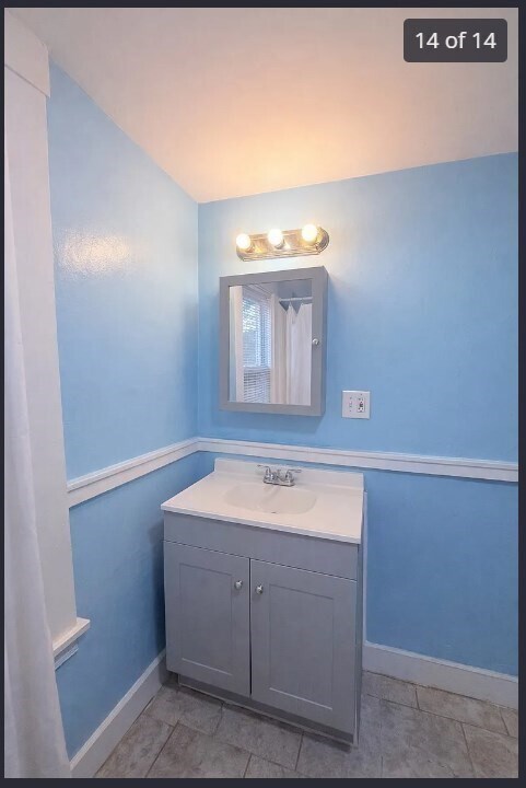 Building Photo - 405 Lakeview Ave