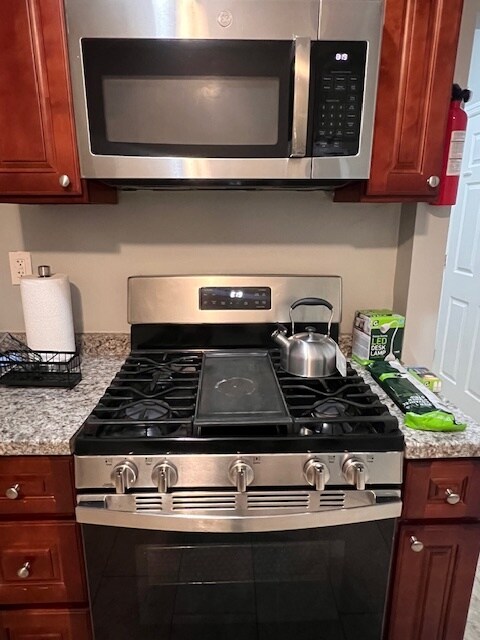 Building Photo - 72 Seymour Ave