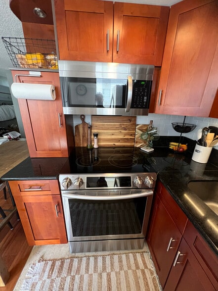 Building Photo - 2609 Ala Wai Blvd